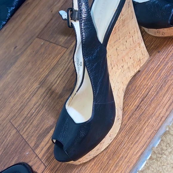 Black heel - Picture 2 of 2